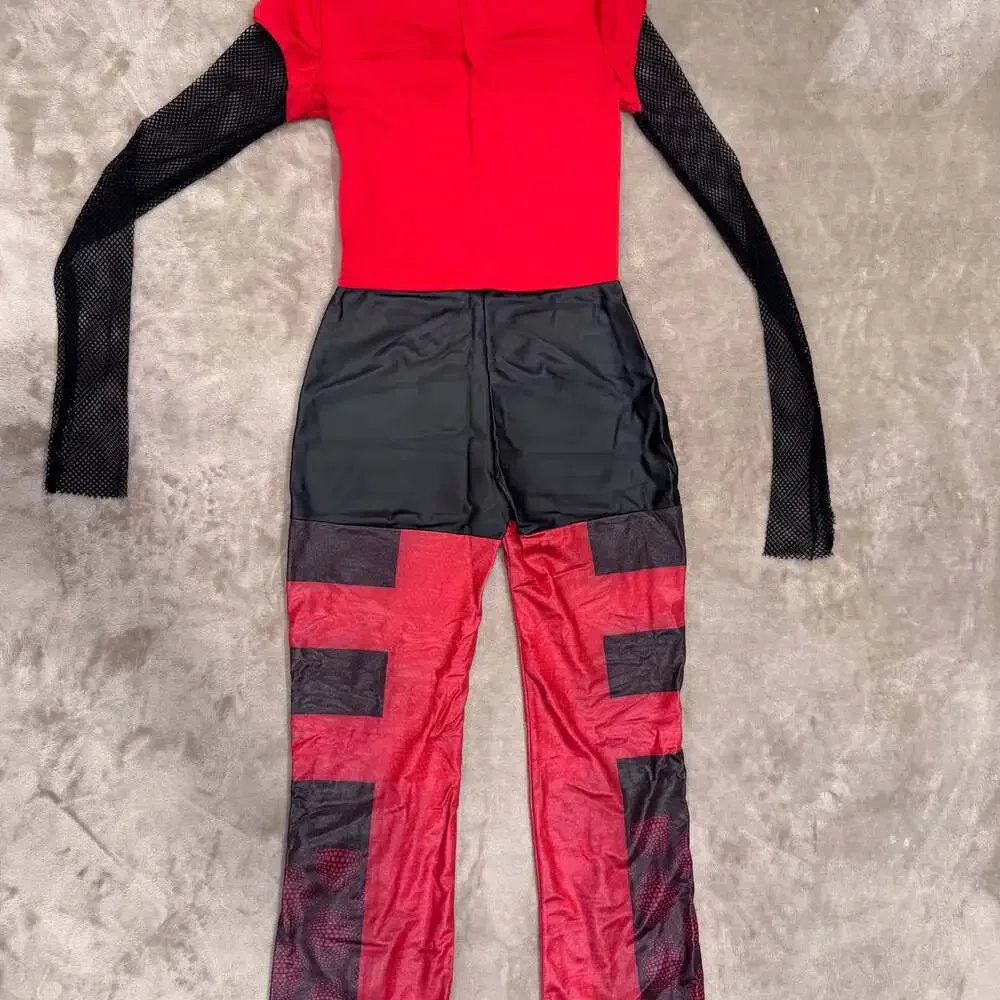 Disney Descendants 4 Deluxe The Rise Of the Red Costume SIZE M 8-10 WIG INCLUDED
